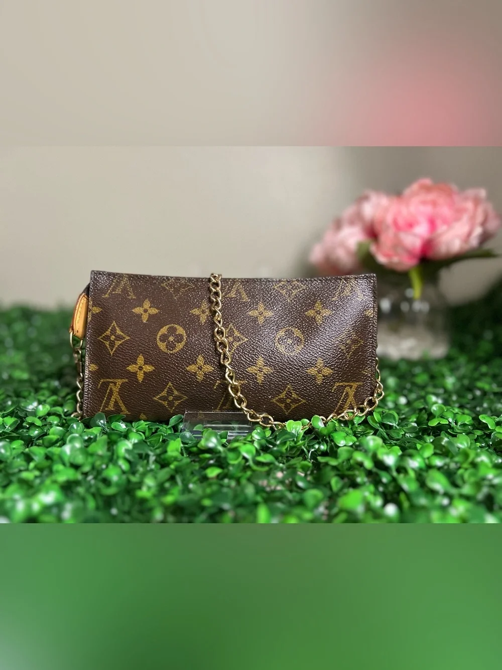 Louis Vuitton Monogram Pochette Accessoires Chain Convertible Clutch Pouch
